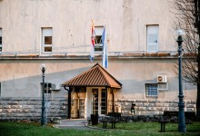 Photo of Prijetio gostima ugostiteljskog objekta u Otočcu, pa mu policija oduzela bombu