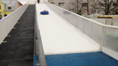 Photo of ZIMSKA ATRAKCIJA Otvoren je ledeni tobogan u centru Gospića!