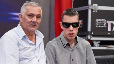 Photo of VIDEO Sjećate li se vrhunskog glasa Denisa iz Supertalenta? Donosimo intervju s njegovim ocem