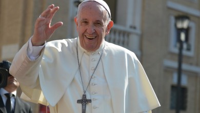 Photo of Povijesna promjena za Vatikan? Papa prvi put predložio mogućnost blagoslova u istospolnim zajednicama