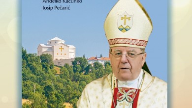 Photo of Knjiga “Biskup dr. sc. Mile Bogović” se predstavlja u Lovincu