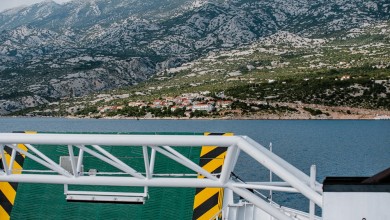 Photo of Sutra ujutro u Novalji ruše 55 mobilnih kućica s bazenima