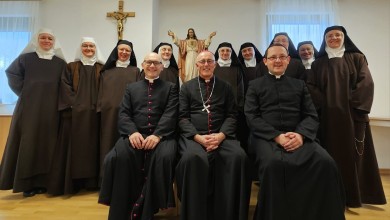 Photo of Apostolski nuncij Lingua posjetio karmelićanke u Gospiću