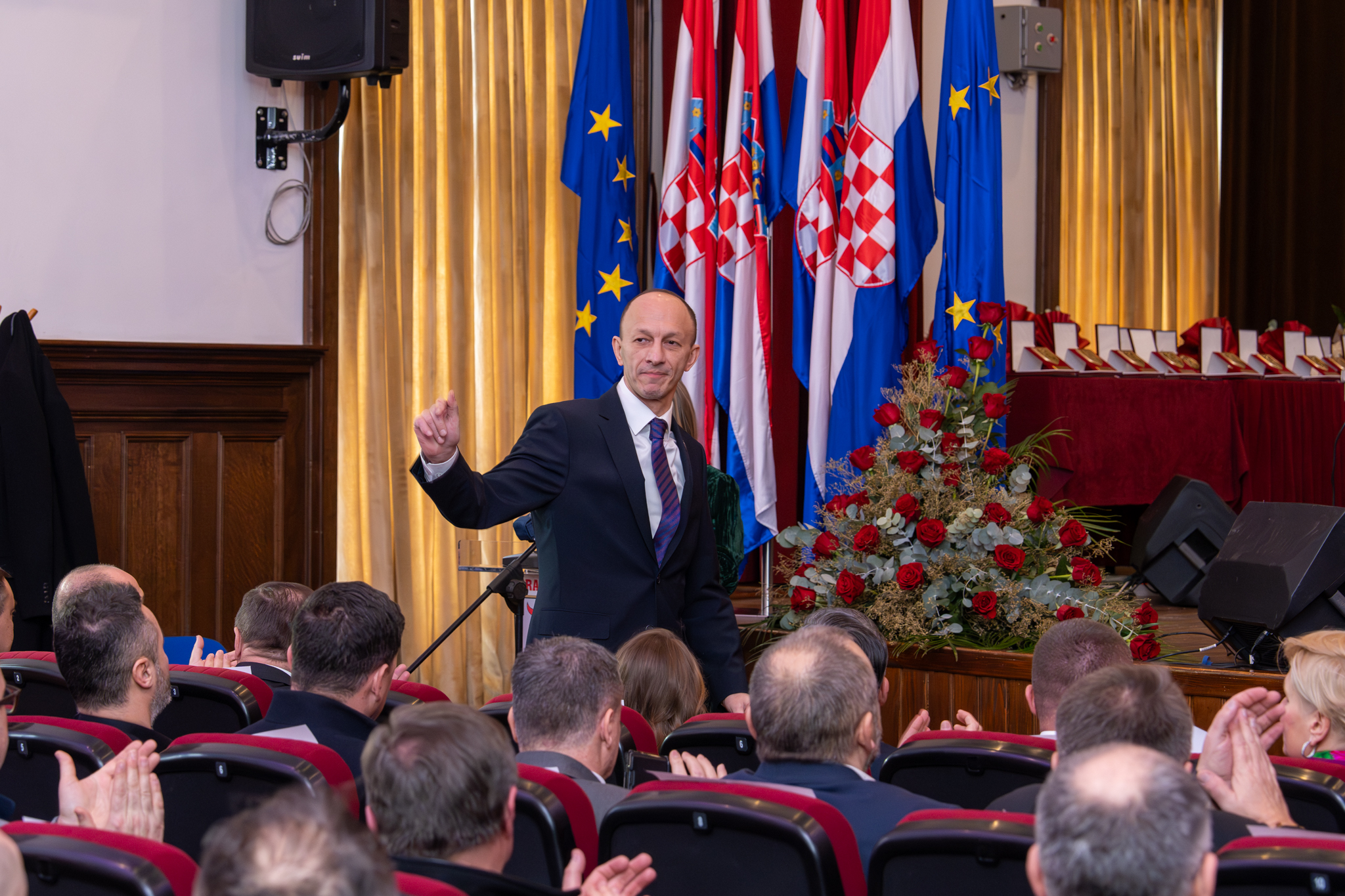 DSC07698-Enhanced-NR