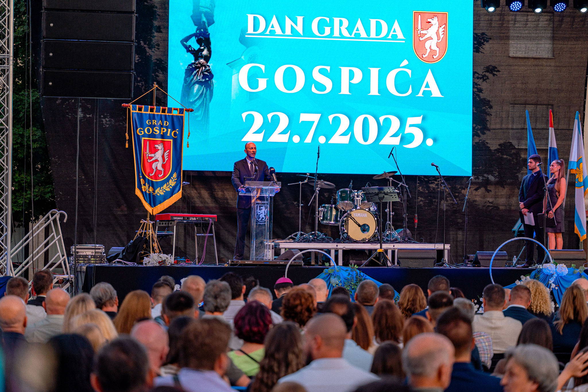 SvečanasjednicaiZoricaKondža_111