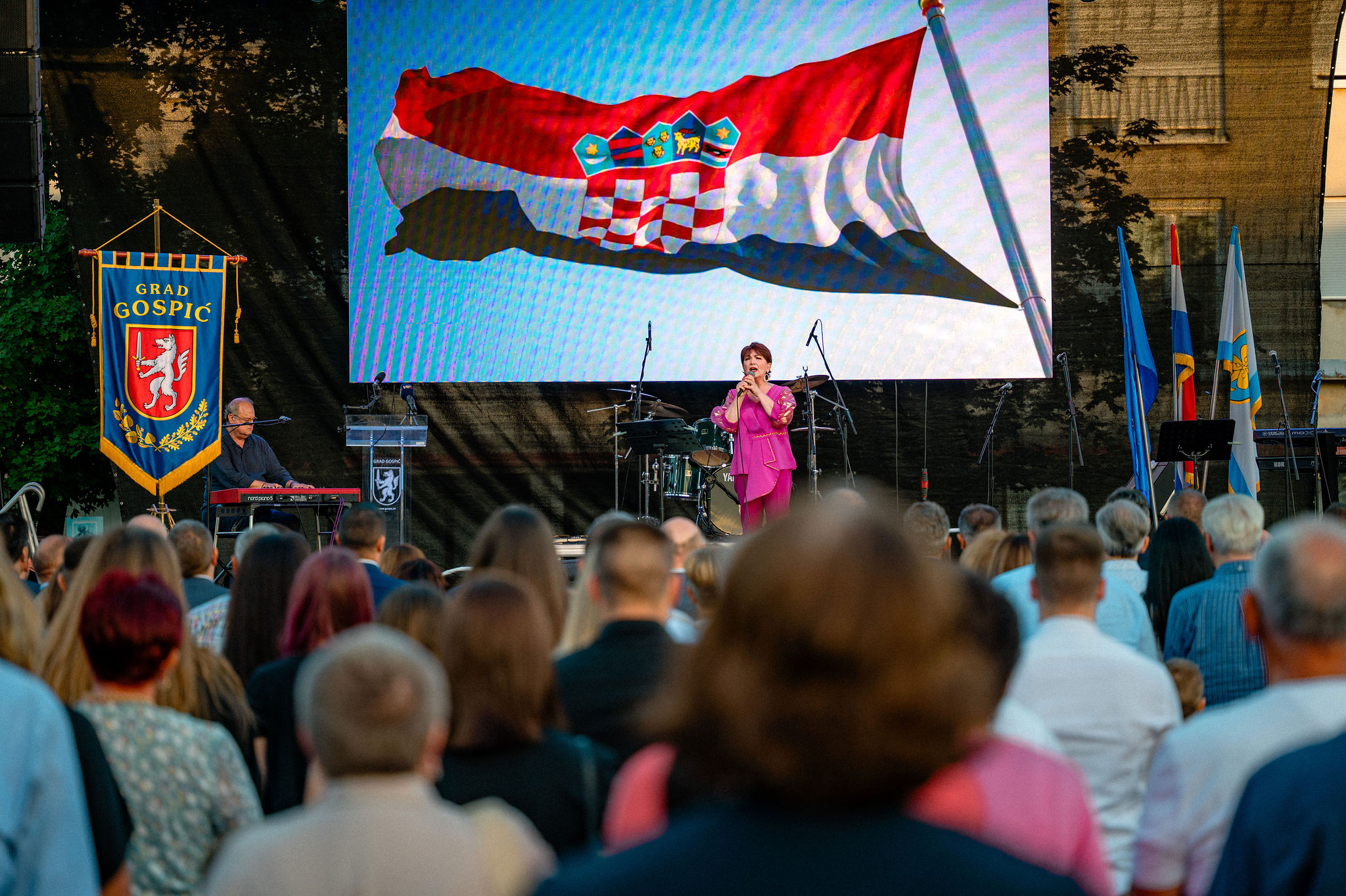 SvečanasjednicaiZoricaKondža_29
