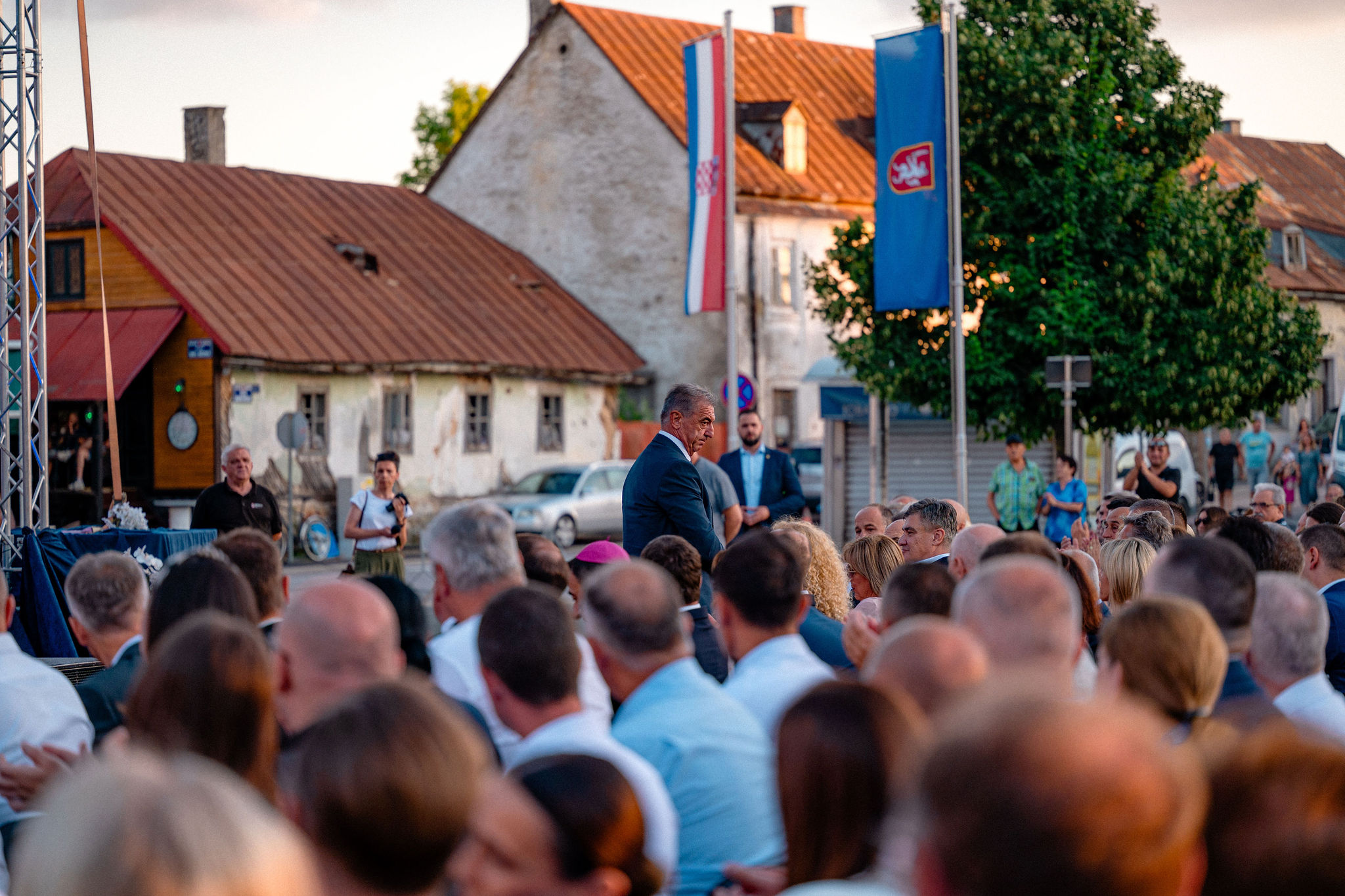 SvečanasjednicaiZoricaKondža_59