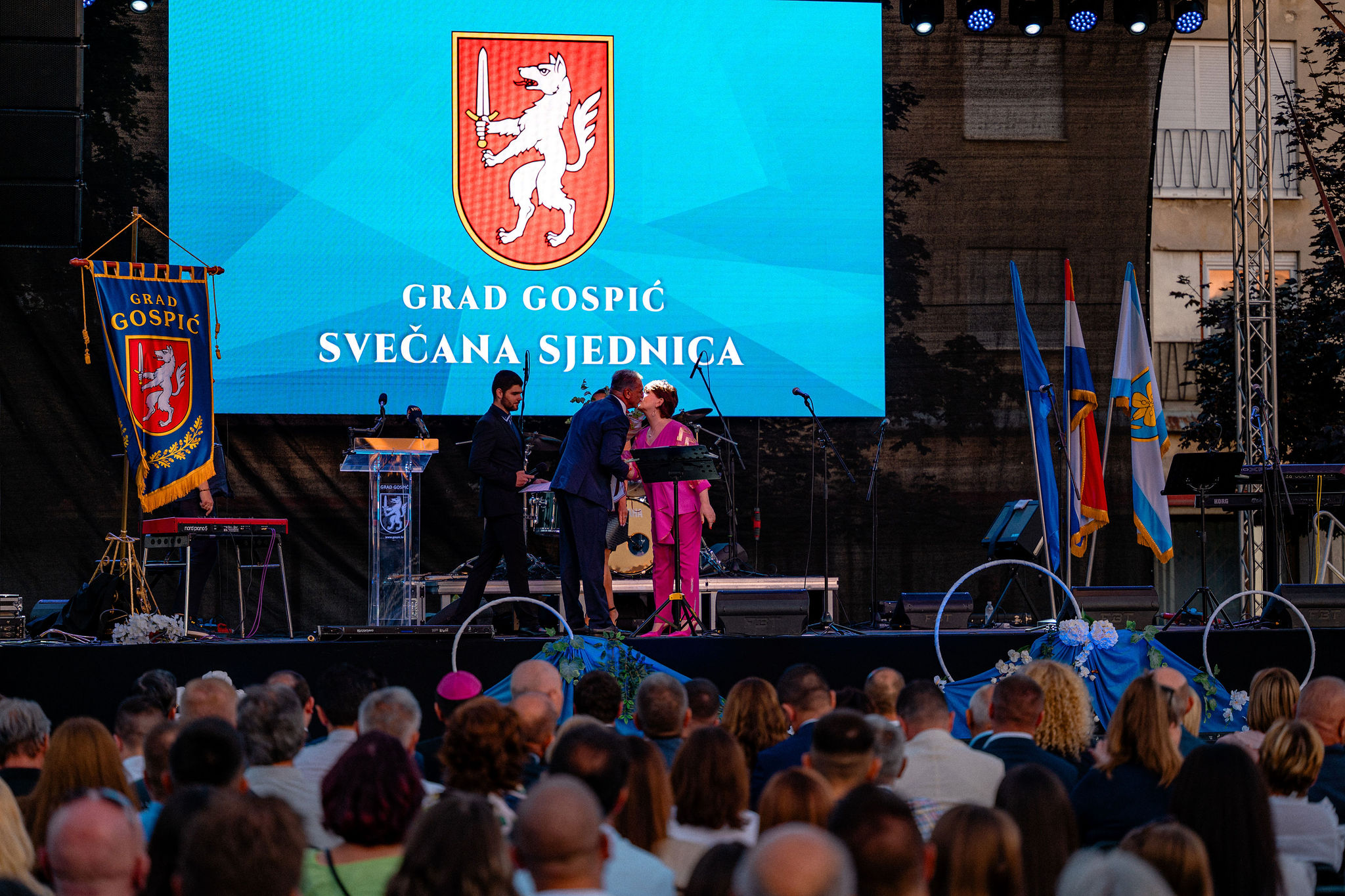 SvečanasjednicaiZoricaKondža_66