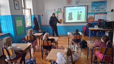 Photo of Policija u Karlobagu održala niz predavanja u sklopu akcije „Poštujte naše znakove“
