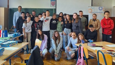 Photo of FOTO U Gospiću održane STEM radionice magnetizma i optičkih vlakana