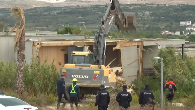 Photo of VIDEO Oglasili se vlasnici srušenih bespravnih objekata kod Zrća: “To se moglo darovati ugroženima”