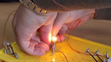 Photo of Gospić pod naponom znanja – STEM radionice o baterijama i njihovim elementima!