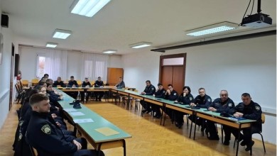 Photo of U PU ličko-senjskoj 17 policijskih vježbenika i vježbenica pridružilo se velikoj plavoj obitelji
