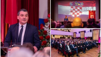 Photo of FOTO Pogledajte tko je sve bio na svečanoj proslavi Dana grada Otočca