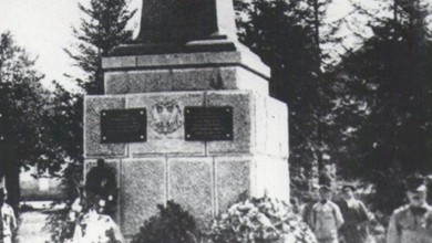 Photo of Otočac: Prvi spomenik u gradskom parku posvećen tisućama poginulih vojnika, evo kako je izgledao