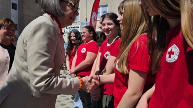 Photo of Predsjednica Međunarodnog Crvenog križa i Crvenog polumjeseca Kate Forbes posjetila Gospić