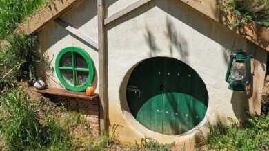 Photo of Ideja za obiteljski izlet u Lici: Znate li gdje se skriva hobitska kućica?