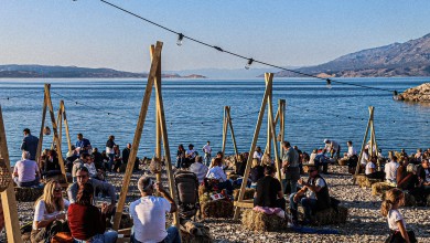 Photo of Novinar ostao očaran manifestacijom u Novalji: “Ljudi traže tripice, suhozid i priču o preživljavanju na kršu”