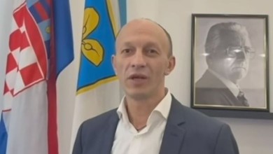 Photo of Petry: “Dužan sam se ispričati svim sugrađanima radi ovog događaja”