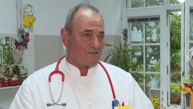 Photo of VIDEO Pedijatar u 74. godini dežura i u gospićkoj bolnici: “Dok me veseli, radit ću, ali to nije rješenje”